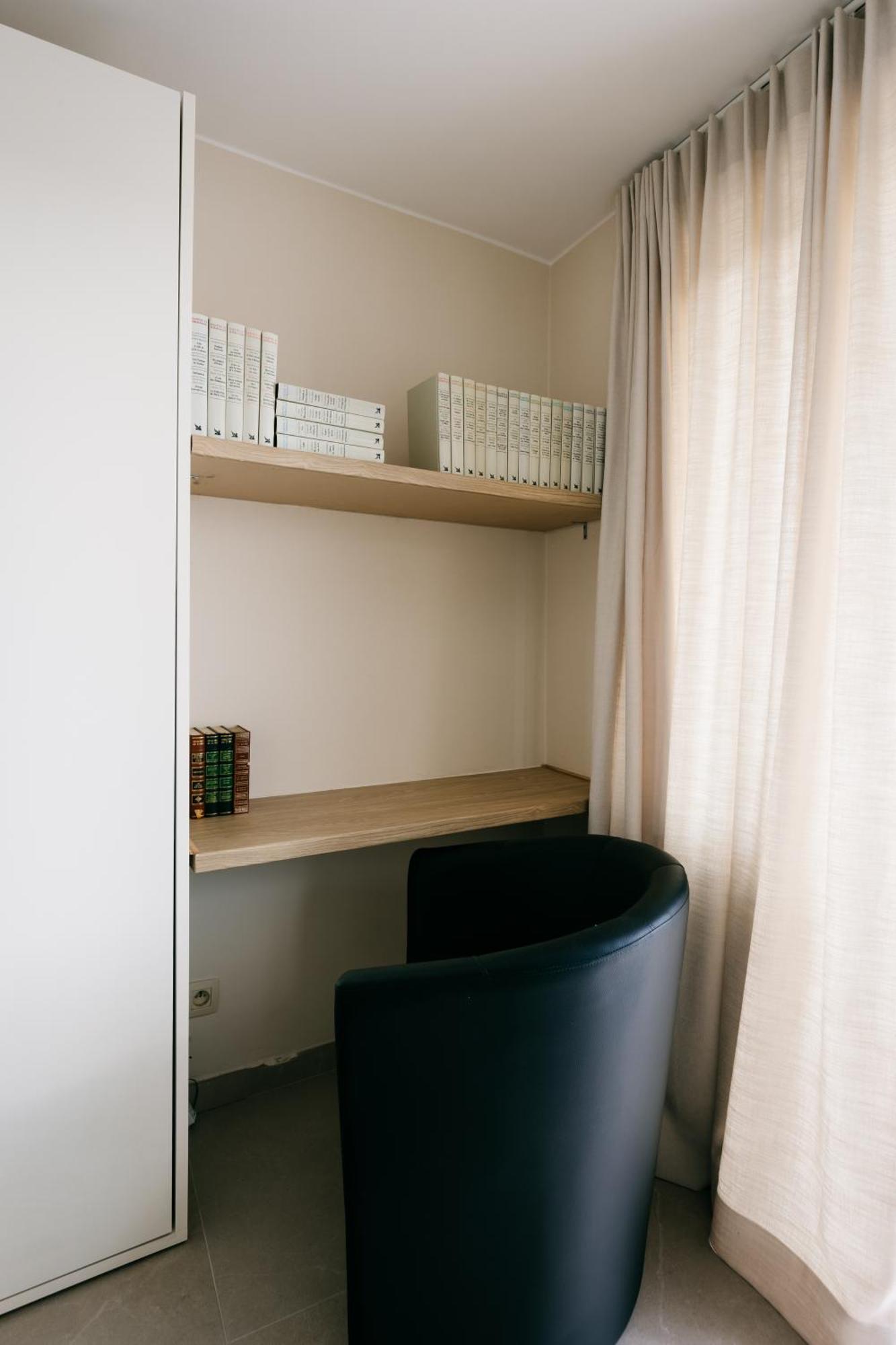The Edgewater Suites - Skyline นามูร์ ภายนอก รูปภาพ
